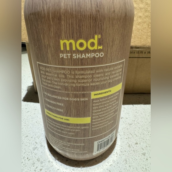 New Unopened Mod Hypoallergenic Dog Pet Shampoo Natural oatmeal shea butter 34oz - Picture 3 of 3